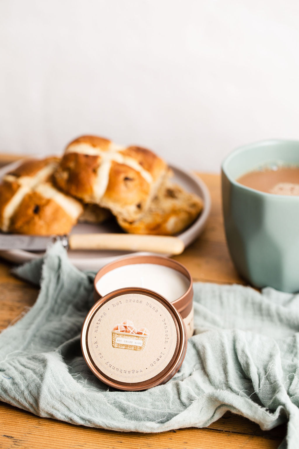 Hot cross Buns Candle
